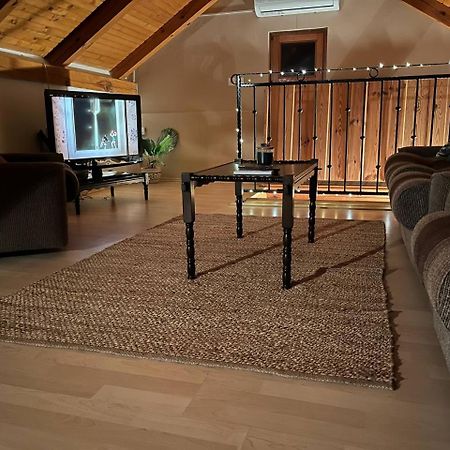 Pocitniska Hisa Car Villa Dobronak Kültér fotó